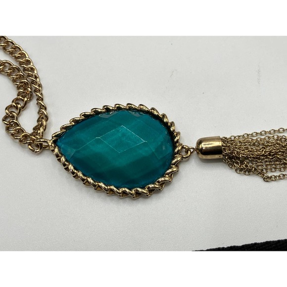 Green Teardrop Pendant Tassels Gold-Tone Chain Necklace! - Picture 8 of 10